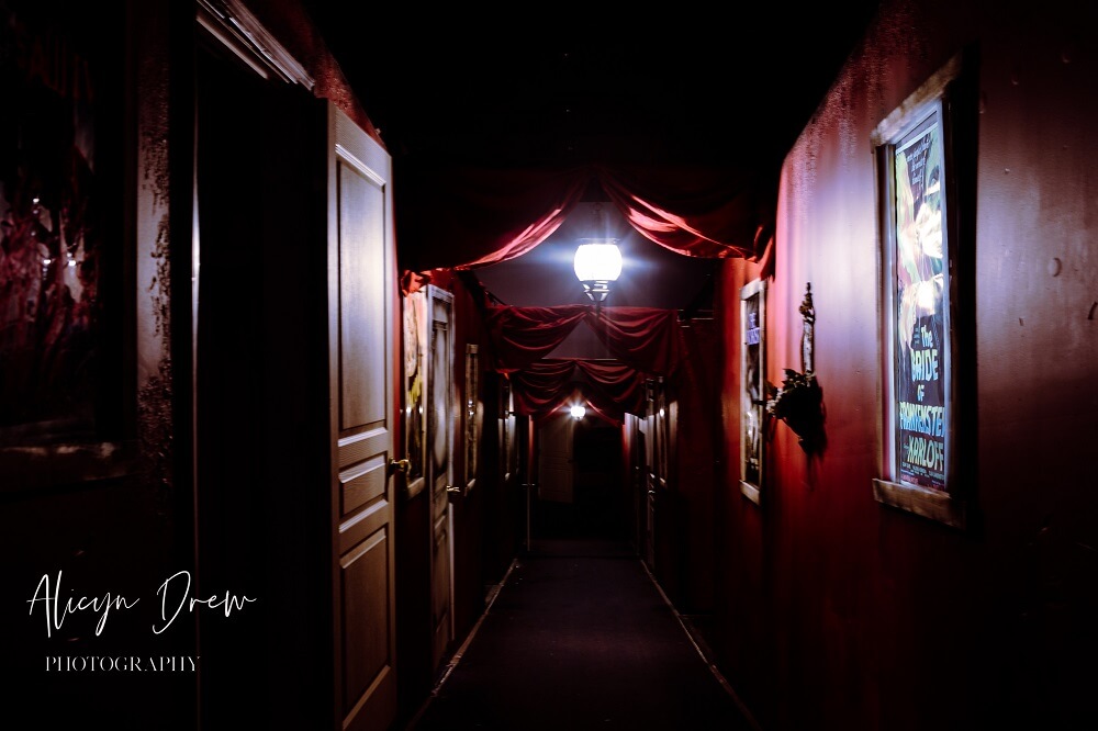 American Horror Stories - Escape Room at Laurels House of Horror